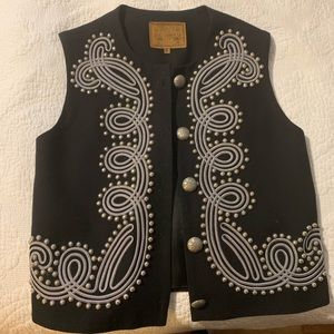Double D Ranchwear black vest sz M